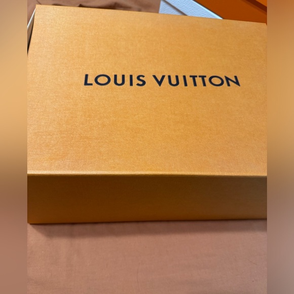 100% authentic  Louis Vuitton Metropolis Flat Ranger boots new size 37 - Picture 8 of 9